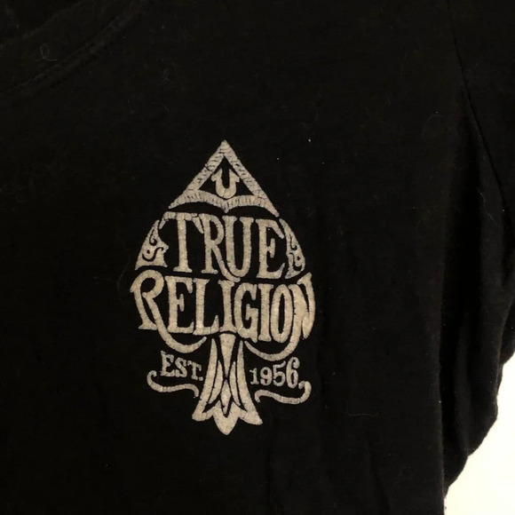 True Religion V Neck Y2K Short Sleeve Tee T-Shirt Size  M Black Logo Script - Picture 4 of 11